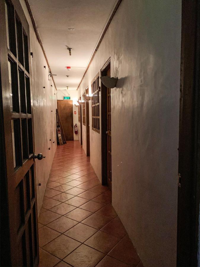 Harleys Hotel Olongapo Bagian luar foto